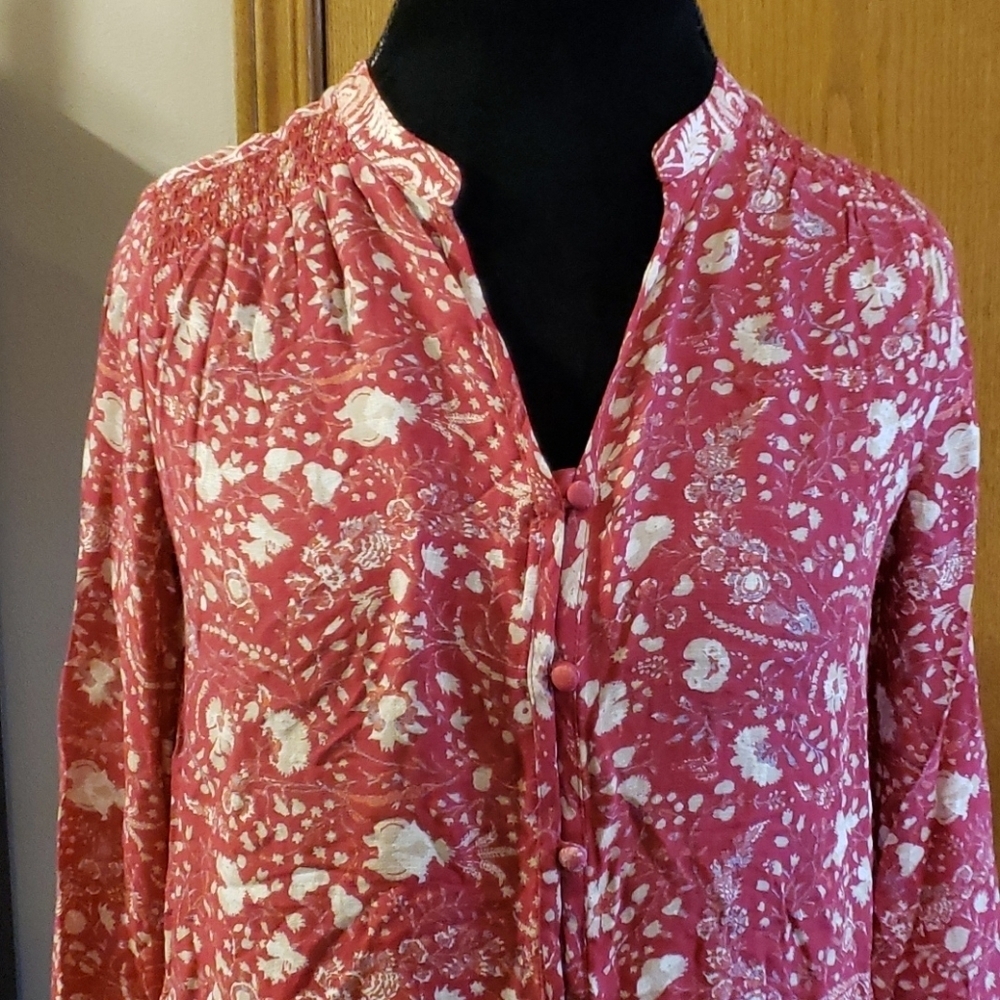 Lucky brand lightweight long sleeve button up top